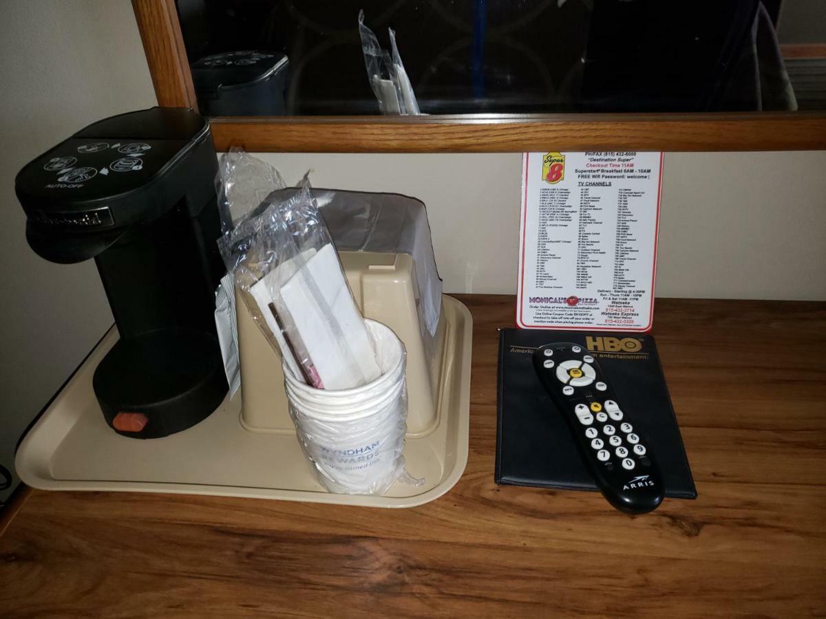 Super 8 By Wyndham Watseka Hotel ภายนอก รูปภาพ