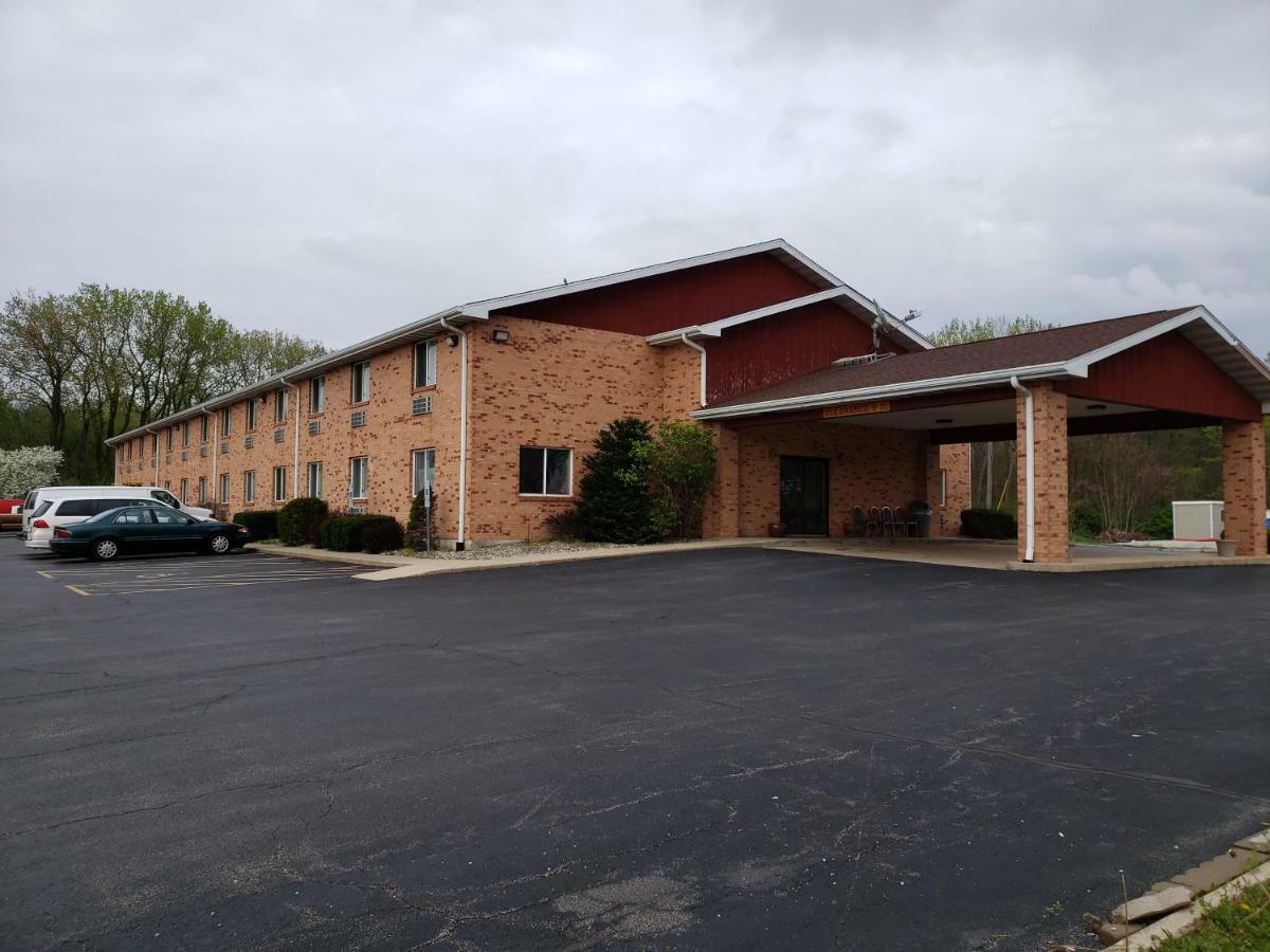 Super 8 By Wyndham Watseka Hotel ภายนอก รูปภาพ