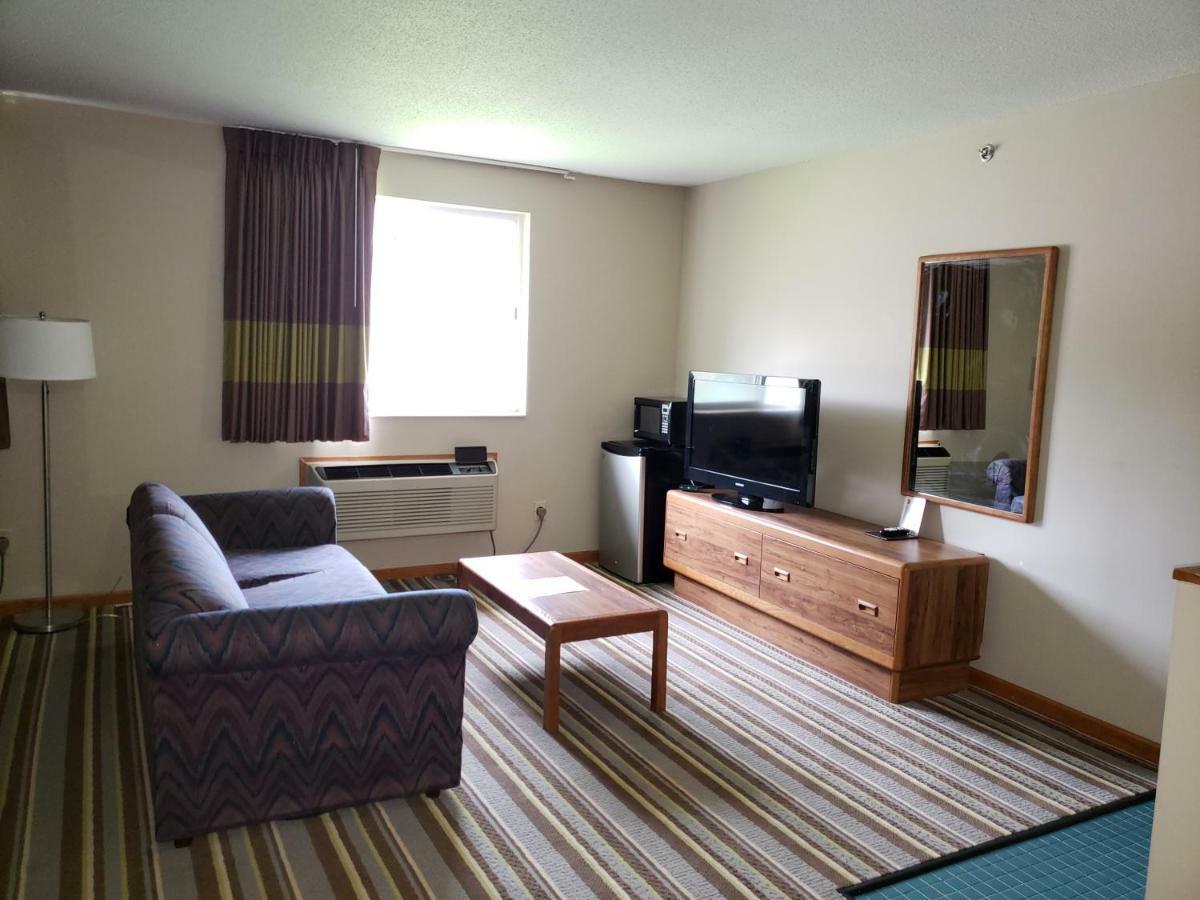 Super 8 By Wyndham Watseka Hotel ภายนอก รูปภาพ